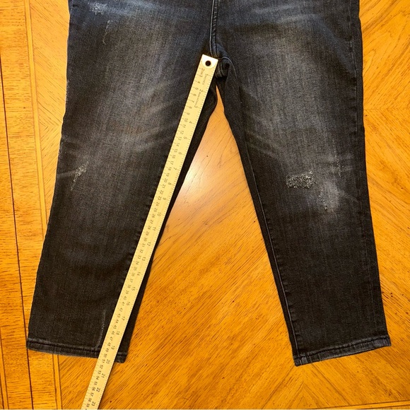 Judy Blue Skinny Fit Capri Jeans Size 11/30 Distressed Faded Black Charcoal - Picture 11 of 14